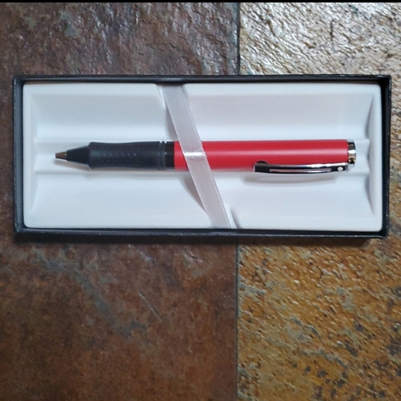 New Sheaffer Award Matte Red Ballpoint Pen - Picture 4 of 6